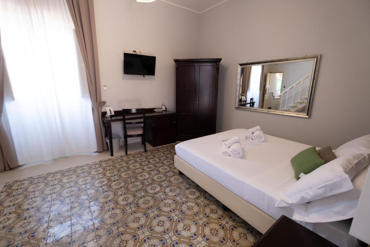 Hotel Borgo Di Ciaula Santa Flavia Εξωτερικό φωτογραφία